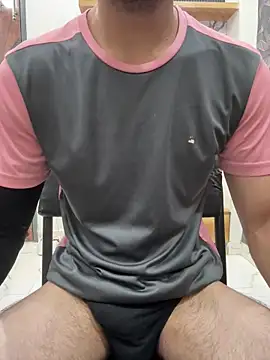 coupleyug online show from June 16, 2026, 12:38 pm