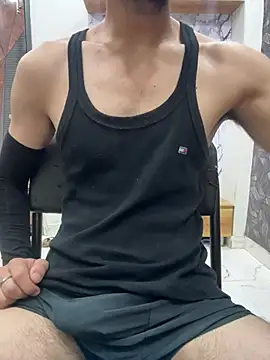 coupleyug online show from June 4, 2026, 10:31 am