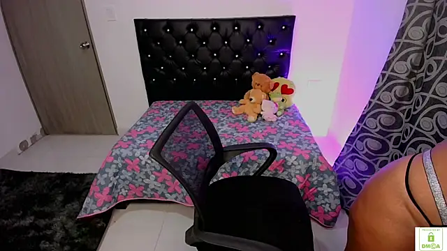 Snapshot of niiky_68 chatting on September 19, 2025, 11:47 am niiky 68 online show from September 19, 2025, 11:47 am