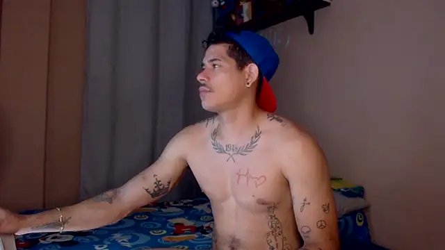 Jffer sLHom online show from April 15, 2026, 3:01 am