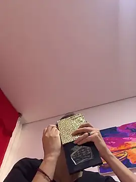 larsonbeverly online show from March 12, 2026, 7:40 pm