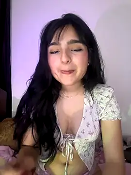 Snapshot of Clementyne30 chatting on November 6, 2025, 10:14 pm Clementyne30 online show from November 6, 2025, 10:14 pm