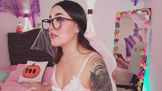 Snapshot of justonecute chatting on October 16, 2025, 12:08 am justonecute online show from October 16, 2025, 12:08 am