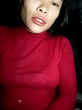 CoMay003 online show from November 13, 2025, 5:28 pm