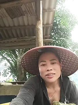 Snapshot of CoMay003 chatting on March 28, 2026, 5:41 am CoMay003 online show from March 28, 2026, 5:41 am