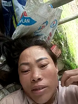 Snapshot of CoMay003 chatting on April 4, 2026, 6:20 am CoMay003 online show from April 4, 2026, 6:20 am