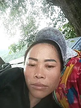 Snapshot of CoMay003 chatting on April 10, 2026, 2:40 am CoMay003 online show from April 10, 2026, 2:40 am