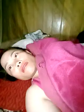 Snapshot of CoMay003 chatting on April 4, 2026, 6:25 pm CoMay003 online show from April 4, 2026, 6:25 pm