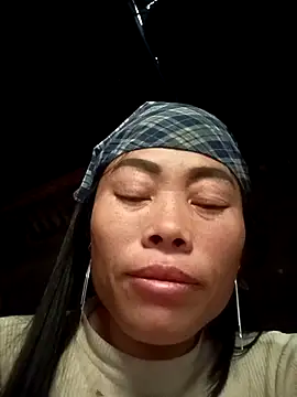 CoMay003 online show from November 30, 2025, 12:33 am