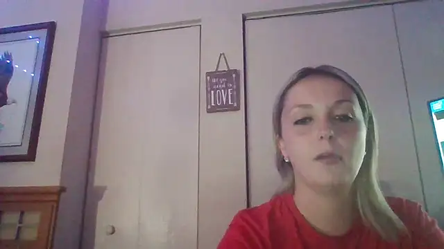 Candykissesxoxo online show from October 3, 2025, 5:42 am