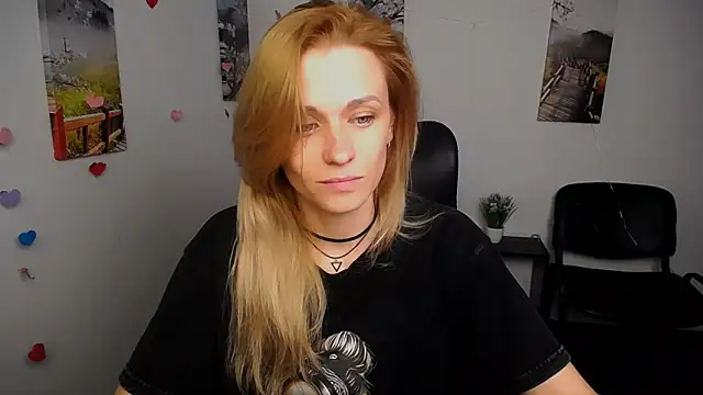 PeppyMia online show from November 25, 2025, 10:59 am