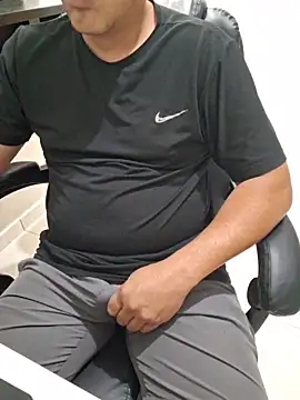 Carloskasado online show from October 21, 2025, 11:59 pm