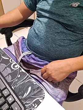 Carloskasado online show from February 18, 2026, 12:08 am