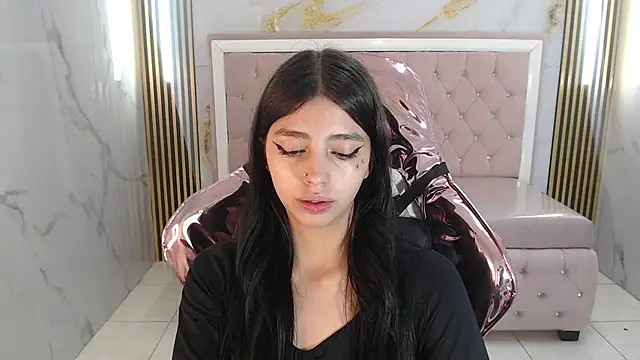 Snapshot of alehp_rose_s chatting on November 15, 2025, 1:15 pm alehp rose s online show from November 15, 2025, 1:15 pm