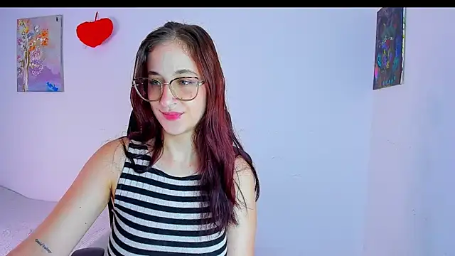 Laura Ivy online show from June 25, 2026, 2:11 pm