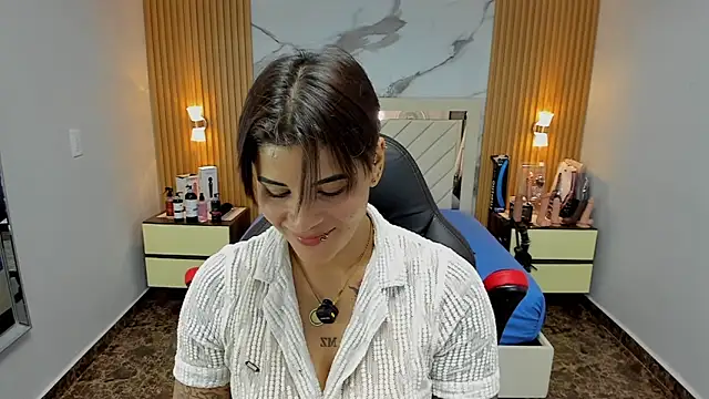 KAROLLJONES1 online show from November 7, 2025, 11:30 pm