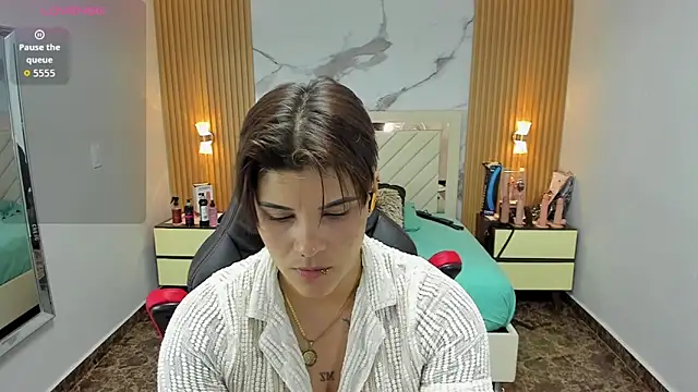 KAROLLJONES1 online show from October 25, 2025, 7:36 pm