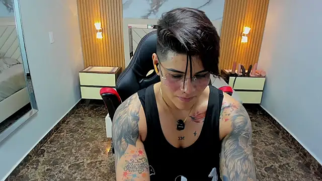 KAROLLJONES1 online show from March 18, 2026, 7:26 pm