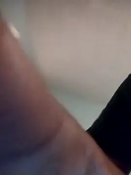 Snapshot of 77daddydick chatting on October 30, 2025, 10:39 pm 77daddydick online show from October 30, 2025, 10:39 pm