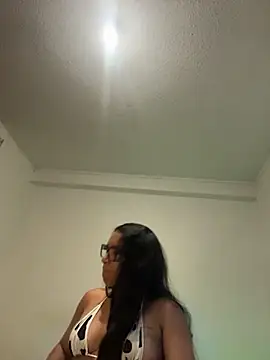 princesaliay online show from July 13, 2026, 11:09 am