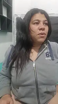 ALMAWHITE online show from December 14, 2025, 8:47 pm