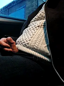 Snapshot of lynxman chatting on December 4, 2025, 8:13 am lynxman online show from December 4, 2025, 8:13 am