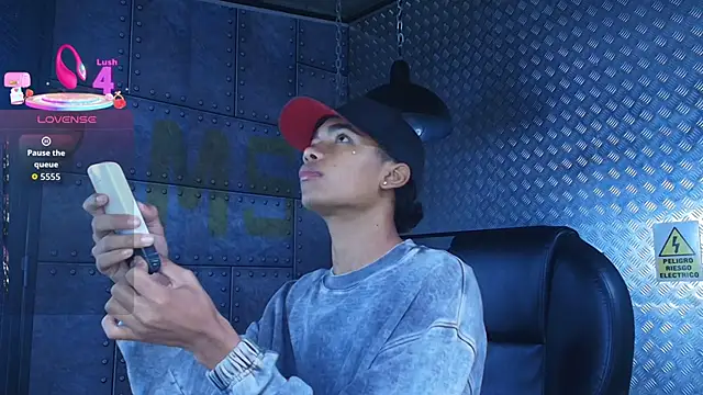 AlanCutee online show from October 29, 2025, 11:20 am