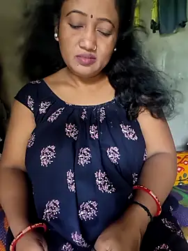 Cute-Swewty online show from September 16, 2025, 8:48 am