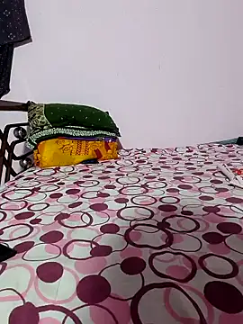 Cute-Swewty online show from November 10, 2025, 1:49 pm