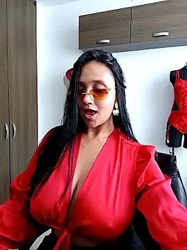 Esmeralda333 online show from October 19, 2025, 1:47 pm