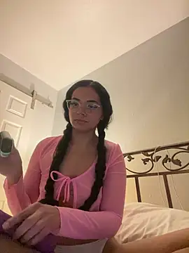 vixxnovalee online show from February 6, 2026, 8:54 am