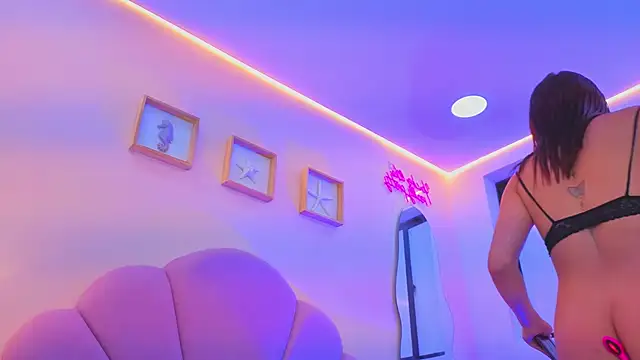  Grace turner  online show from October 7, 2025, 12:17 pm