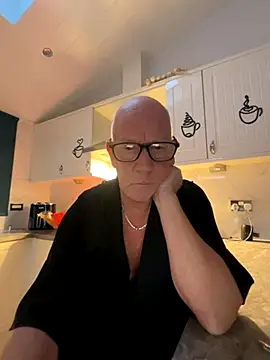 philefc online show from December 3, 2025, 3:44 pm