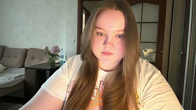 Alice898 online show from May 14, 2026, 2:47 pm