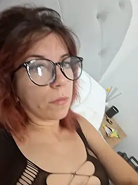 Snapshot of Anayssa_ chatting on September 18, 2025, 8:01 pm Anayssa online show from September 18, 2025, 8:01 pm