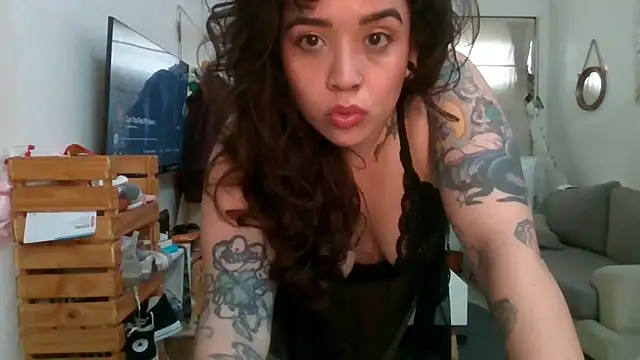GypsyMamacita online show from September 23, 2025, 7:54 pm