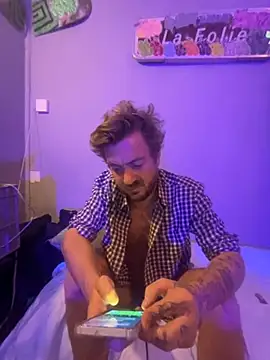 Snapshot of 3615-ULLA chatting on November 9, 2025, 8:51 am 3615-ULLA online show from November 9, 2025, 8:51 am