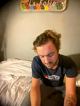 Snapshot of 3615-ULLA chatting on November 5, 2025, 4:04 am 3615-ULLA online show from November 5, 2025, 4:04 am