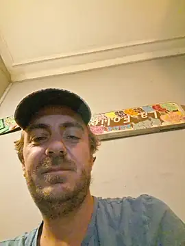 Snapshot of 3615-ULLA chatting on November 23, 2025, 11:48 pm 3615-ULLA online show from November 23, 2025, 11:48 pm