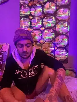 Snapshot of 3615-ULLA chatting on December 19, 2025, 11:18 pm 3615-ULLA online show from December 19, 2025, 11:18 pm