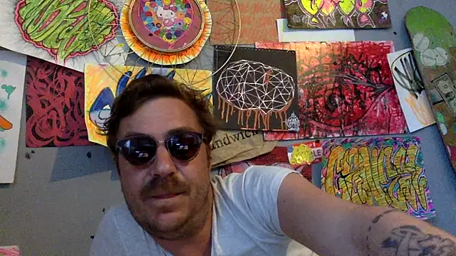 3615-ULLA online show from April 8, 2026, 5:03 pm