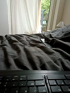 handsome8inchh online show from September 14, 2025, 3:34 pm