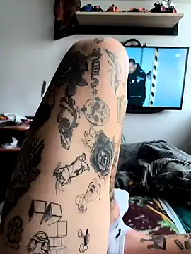 SmallButCrazy online show from October 22, 2025, 9:42 am