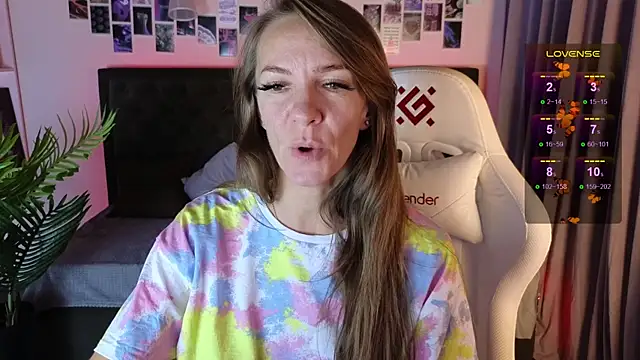 Jesica mooon online show from October 4, 2025, 1:29 am