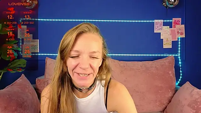 Jesica mooon online show from September 25, 2025, 1:33 am