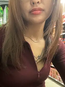   BabyShowPublic   online show from February 5, 2026, 4:36 pm