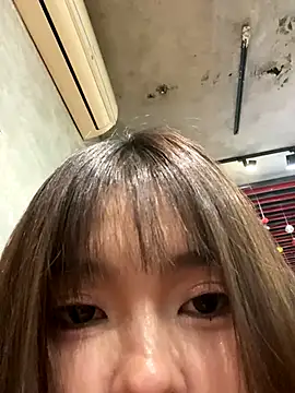   BabyShowPublic   online show from November 18, 2025, 2:20 pm