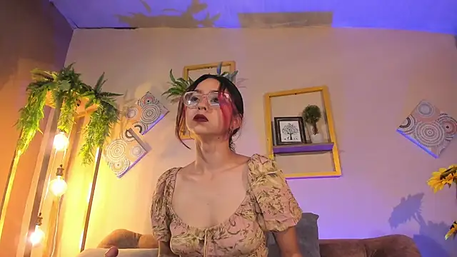 Snapshot of RACHELRUIZ chatting on October 16, 2025, 4:26 pm RACHELRUIZ online show from October 16, 2025, 4:26 pm
