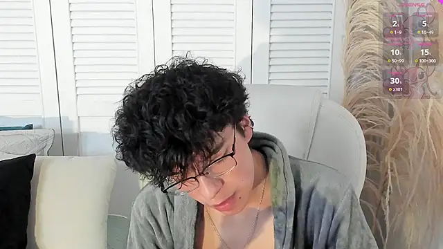 Snapshot of miilo_wolf chatting on September 30, 2025, 12:33 pm miilo wolf online show from September 30, 2025, 12:33 pm