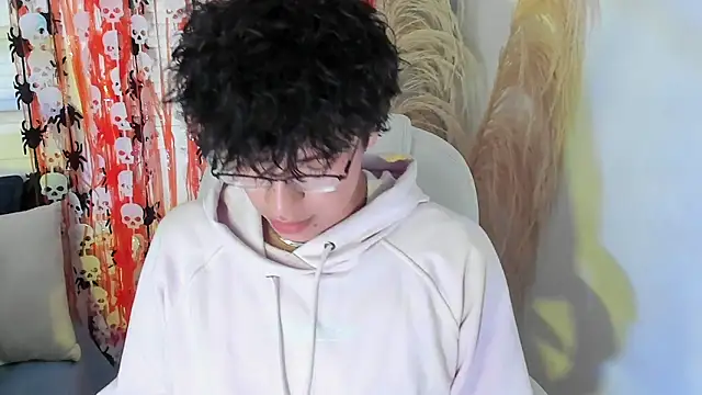 Snapshot of miilo_wolf chatting on October 9, 2025, 12:17 pm miilo wolf online show from October 9, 2025, 12:17 pm